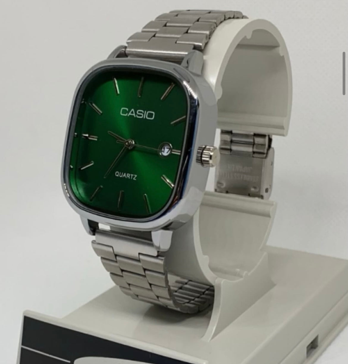 Shophably® Casio quartz watch